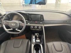 Hyundai Elantra 1.5L CVT GLX Elite - ფოტო 6