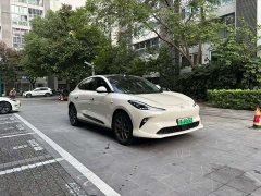 IM Motors Zhiji LS6 Lingxi Intelligent Driving Edition - ფოტო 2