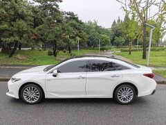 Toyota Avalon Hybrid 2.5L XLE Premium - ფოტო 4