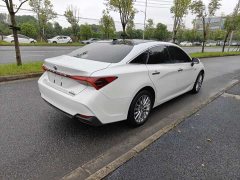 Toyota Avalon Hybrid 2.5L XLE Premium - ფოტო 7