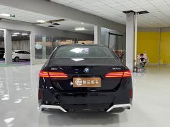 BMW 5 Series 530Li Luxury M Sport Package - ფოტო 9