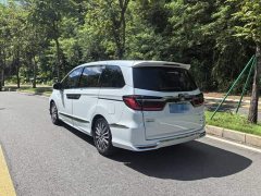 Honda Odyssey 2.0L e:HEV Luxury - ფოტო 8