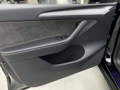 Tesla Model Y Rear-Wheel Drive - ფოტო 17