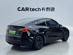 Tesla Model Y Rear-Wheel Drive - ფოტო 4