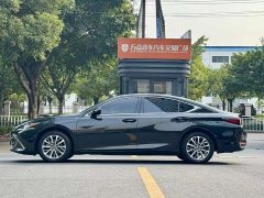Lexus ES 200 Excellence Edition - ფოტო 8