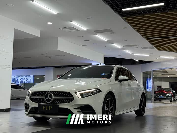 Mercedes-Benz A-Class A 200 L Sport Sedan Fashion Edition