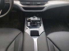 FAW Red Flag E-QM5 Facelift Base Mobility Edition - ფოტო 16