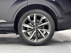 Audi Q7 55 TFSI quattro S line Sport - ფოტო 18