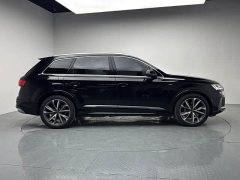 Audi Q7 55 TFSI quattro S line Sport - ფოტო 3
