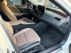 Lexus ES 200 Premium Edition - ფოტო 7