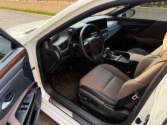 Lexus ES 200 Premium Edition - ფოტო 9