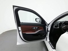 BMW 3 Series 325Li M Sport Package - ფოტო 8