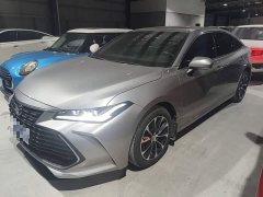 Toyota Avalon 2.0L Premium Edition - ფოტო 1
