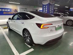 Tesla Model 3 Long Range All-Wheel Drive - ფოტო 4