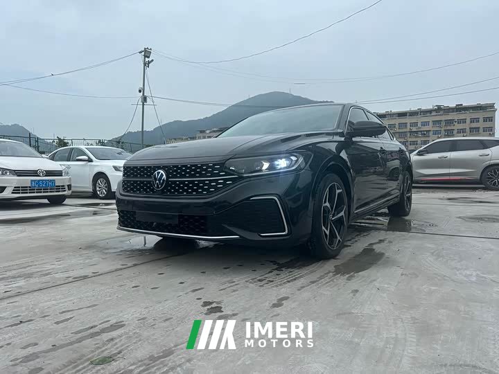 Volkswagen Passat 330TSI Luxury - ავტომობილი ჩინეთიდან