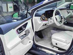 Mercedes-Benz EQE 500 4MATIC Luxury - ფოტო 13