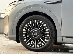 XPeng X9 Extended Range 1602 Ultra - ფოტო 7