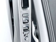 Hyundai Elantra 1.5L CVT Luxury - ფოტო 11
