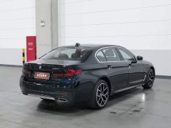 BMW 5 Series 530Li Luxury M Sport Package - ფოტო 2