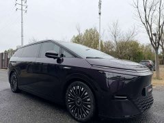 XPeng X9 Pure Electric 740 Extended Range Max - ფოტო 1
