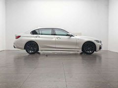 BMW 3 Series 325Li M Sport Night Edition Package - ფოტო 16
