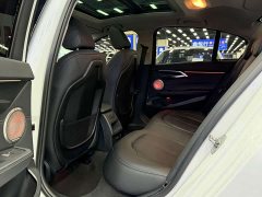 BMW 1 Series 120i M Sport Night Edition - ფოტო 8
