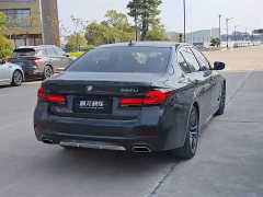 BMW 5 Series 525Li M Sport Package - ფოტო 9