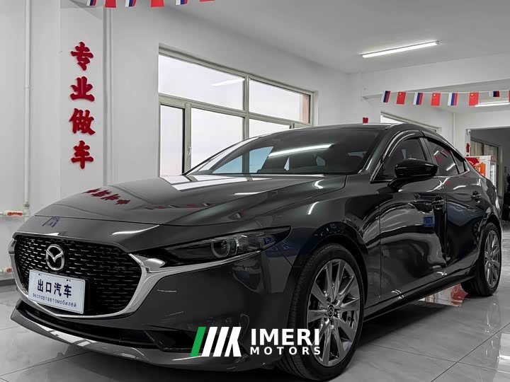 Mazda3 Axela 2.0L Automatic Elegant Black Obsidian Edition