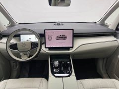 Volvo EM90 Ultra Six-Seater - ფოტო 13