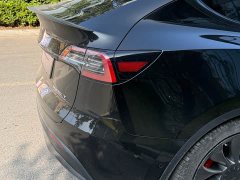 Tesla Model Y Performance All-Wheel Drive - ფოტო 13