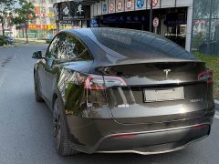 Tesla Model Y Performance All-Wheel Drive - ფოტო 9