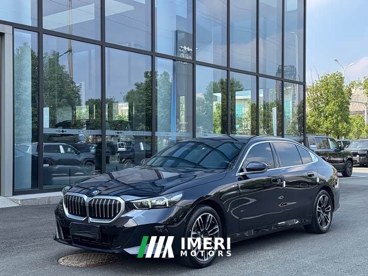 BMW 5 Series 525Li M Sport Package - ავტომობილი ჩინეთიდან