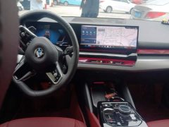 BMW 5 Series 525Li M Sport Package - ფოტო 12