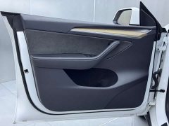 Tesla Model Y Standard Range RWD - ფოტო 11