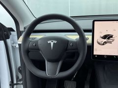 Tesla Model Y Standard Range RWD - ფოტო 16