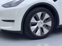Tesla Model Y Standard Range RWD - ფოტო 4
