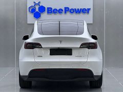 Tesla Model Y Standard Range RWD - ფოტო 8