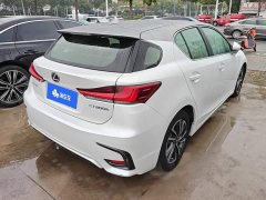 Lexus CT CT200h Comfort Edition Two-Tone Paint - ფოტო 3