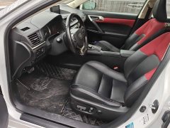Lexus CT CT200h Comfort Edition Two-Tone Paint - ფოტო 9