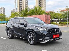 Toyota Crown Venza 2.5L HEV AWD Premium - ფოტო 2