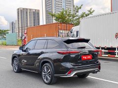 Toyota Crown Venza 2.5L HEV AWD Premium - ფოტო 4