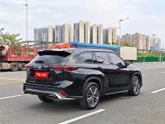 Toyota Crown Venza 2.5L HEV AWD Premium - ფოტო 5