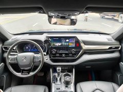 Toyota Crown Venza 2.5L HEV AWD Premium - ფოტო 9