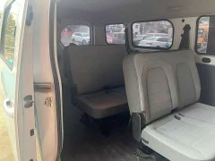 Wuling Yangguang 300km Comfort Passenger Van 75kW - ფოტო 3