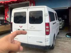 Wuling Yangguang 300km Comfort Passenger Van 75kW - ფოტო 4