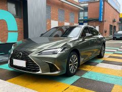 Lexus ES 200 Premium Edition - ფოტო 1