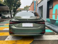 Lexus ES 200 Premium Edition - ფოტო 8