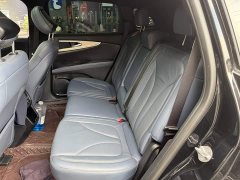 Lincoln Explorer 2.0T AWD Premium - ფოტო 11