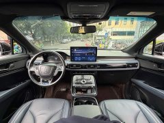 Lincoln Explorer 2.0T AWD Premium - ფოტო 12