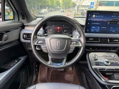 Lincoln Explorer 2.0T AWD Premium - ფოტო 13
